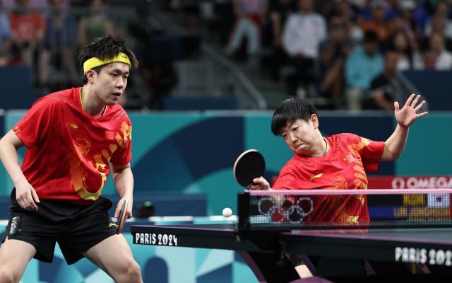 与富勒姆的 与富勒姆的